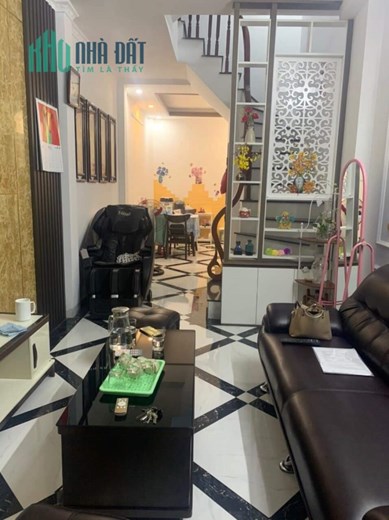 nhà 34m2, 4 tầng, 3 ngủ - gái 3,4 tỷ -  ngay TP Giao Lưu, đầu Phạm Văn Đồng