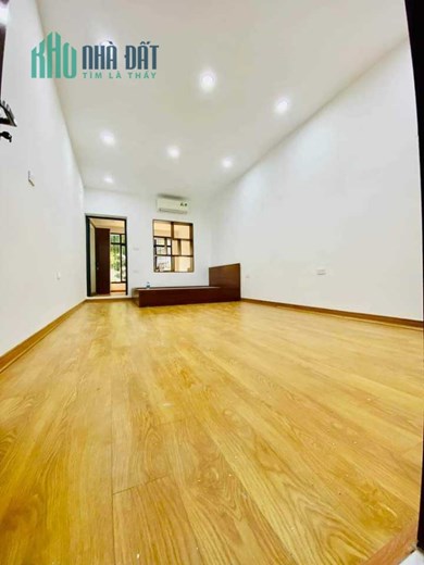 Bán Căn Hộ Tập Thể Phố Yên Ninh - Ba Đình 55m2 , 2 phòng ngủ đầy đủ công năng, giá đầu tư chỉ 1,95