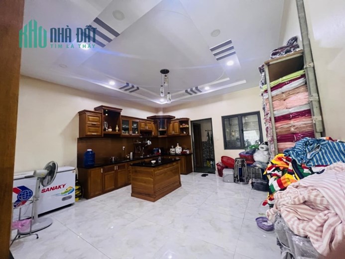 bán nhà mặt tiền sát Bình Long - 94m2 - 4 lầu - giáp Tân Phú 1' đi xe- nhỉnh 7 tỷ