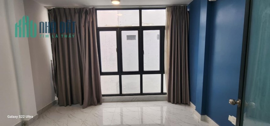 BÁN NHÀ GẦN ĐƯỜNG CMT8 - NHÀ MỚI MUA VÀO Ở NGAY.