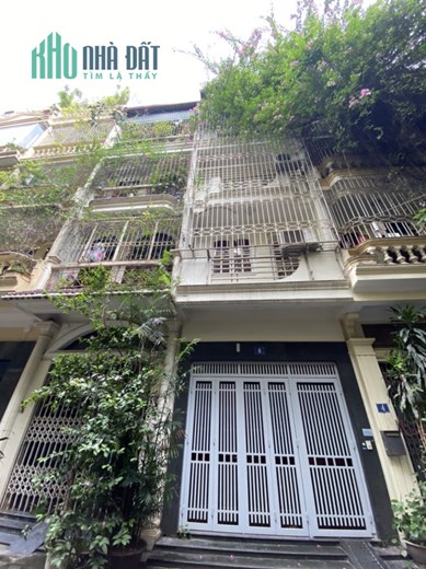 Bán phân lô Trung Kính ô tô tránh 42m 4 tầng MT3.6m giá 12.9 tỷ