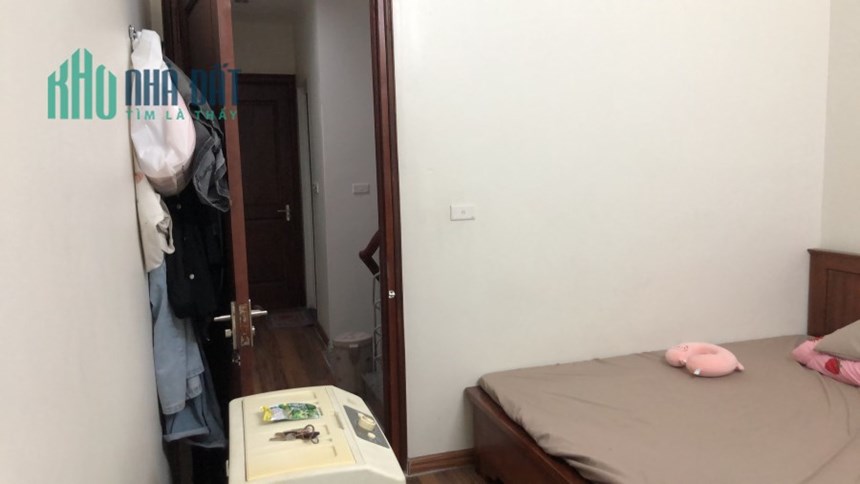 Bán phân lô Trung Kính ô tô tránh 42m 4 tầng MT3.6m giá 12.9 tỷ