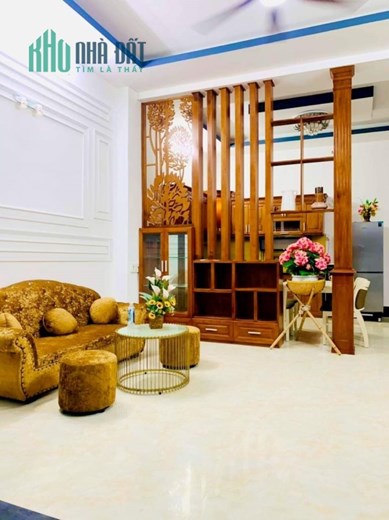 Bán Biệt thự Quận 12 - 100m2, ngang 8.6m - 3 Tầng - Lô Góc - Nhỉnh 7 Tỷ