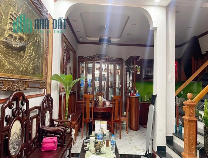 Bán nhà hạ chào 6 tỷ, đường Vườn Chuối, P4, Q3, 80m2, 4 tầng, ngang gần 6m.
