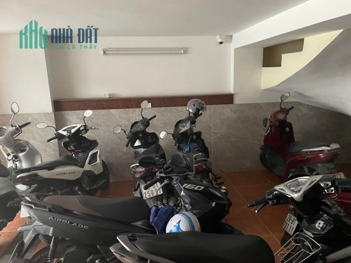 Bán tòa VP mặt phố Khuất Duy Tiến 72m 9 tầng MT7.2m thang máy thông sàn hiện đại vỉa hè 6m giá 39.9