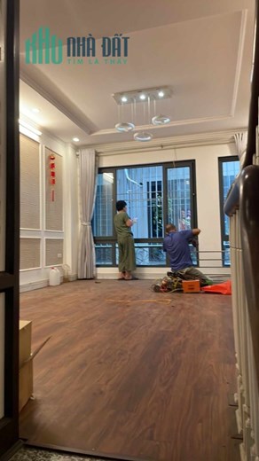 Bán nhà Văn Cao Ba Đình 33m 5T MT5m. Khu vực ít nhà đẹp bán. Gần Hồ Tây. Ở sướng. 4.4 tỷ