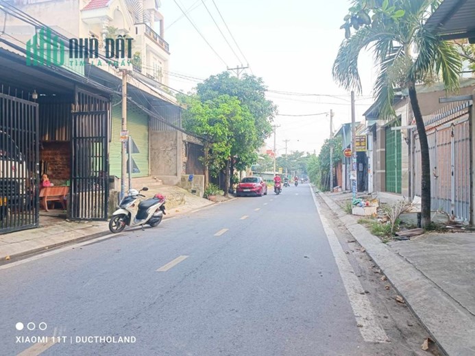 Bán nhà mặt tiền kinh doanh 100m2, T1L, 3PN hơn 5 Tỷ, Thạnh Xuân 25, Quận 12