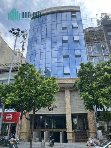 Bán toà nhà mặt phố VIP 11 tầng Nguyễn Văn Huyên Dt 398m2 Mt 12m. Giá: 260 tỷ