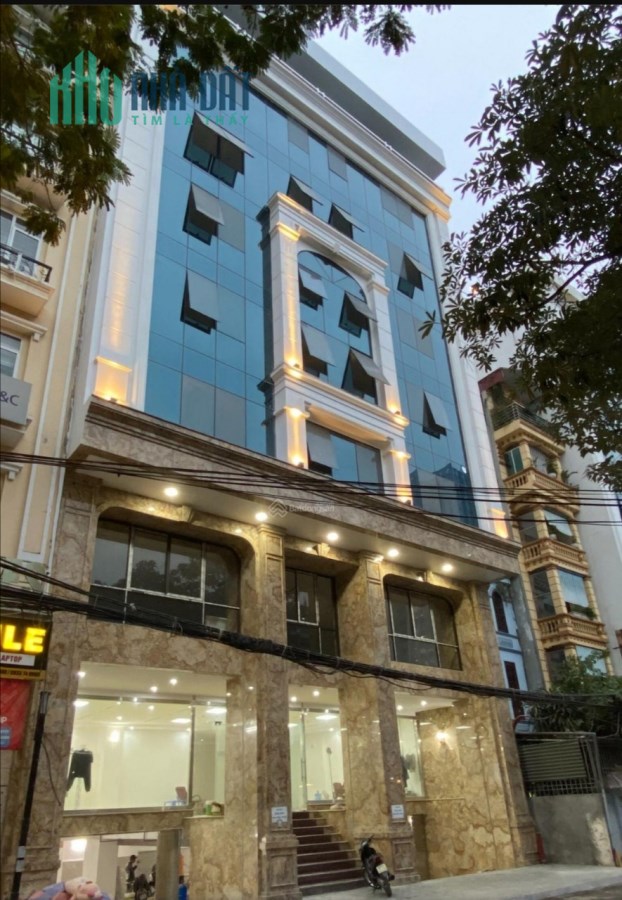 Bán tòa nhà 9 tầng Dt 240m2 mặt phố Hoàng Ngân- Nguyễn Thị Định... Giá 140 tỷ
