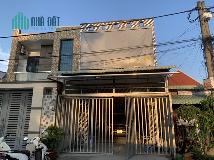 Chính Chủ bán nhanh nhà 1 trệt 1 lầu đúc BTCT , Đường 7m, Gần Chợ Hóc Môn , Tel : 0985046696 (