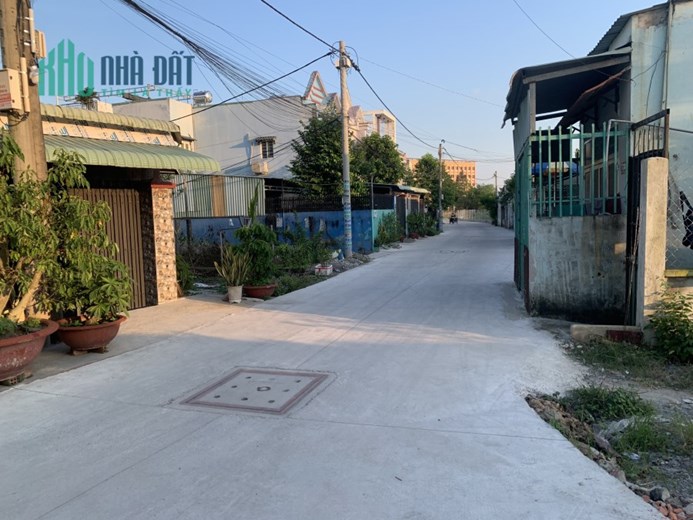 Chính Chủ bán nhanh nhà 1 trệt 1 lầu đúc BTCT , Đường 7m, Gần Chợ Hóc Môn , Tel : 0985046696 (
