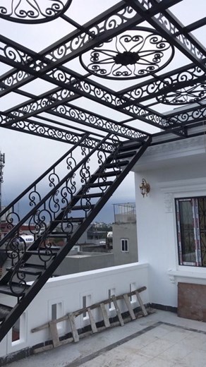 Nhà Ngọc Trì Thạch Bàn , Long Biên 80M x 5T  , Gara Ô Tô , Thang Máy , Sát Ô Tô Tránh . Giá 10.8 Tỷ