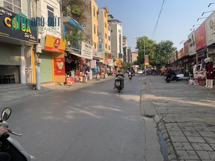 Bán Nhà Mặt Phố Trâu Quỳ , Gia Lâm , 85M x 4T , Kinh Doanh , Ô Tô . Giá 11.5 Tỷ .