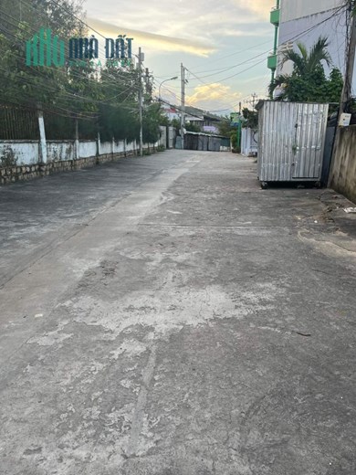 Bán gấp lô đất gần biển, giá đầu tư, sát 2 trường Đại học, Bên hông trường ĐH Nha Trang phù hợp xây
