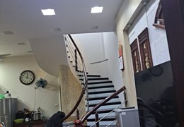 Bán Gấp Nhà Phố Láng Hạ  KD 62m 5Tg MT 6m chỉ 5,3 tỷ.