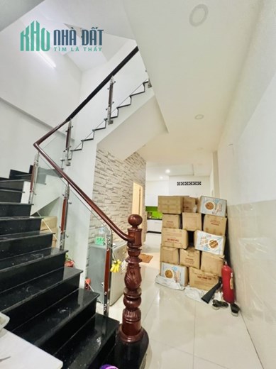 BÁN NHÀ HXH THÔNG 3TẦNG 4Mx18M ĐƯỜNG LÊ VĂN QUỚI QUẬN BÌNH TÂN.