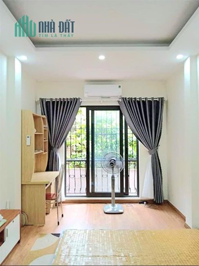 Bán nhà ngõ 515 Hoàng Hoa Thám, Ba Đinh, 31m2, 5 tầng, tặng nội thất, giá 4.35 tỷ