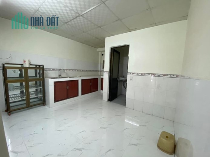Bán nhà rộng 100m2 (1 Trệt 1 Lửng), có sân để xe trong nhà, Lê Văn Lương Quận 7