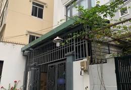 Bán Nhà 4 Tầng, Nội Thất đồ gỗ xịn sò, dân cư sầm uất nhất nhì Quận 7