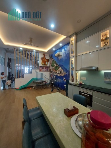 Kẹt bank, giảm 800 triệu, bán nhanh nhà HXH Hoàng Hoa Thám, 5 tầng, chỉ 7 tỷ 600