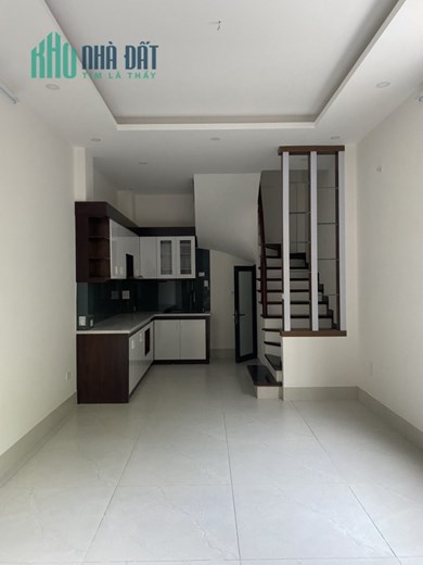 Chính chủ cần bán nhà phân lô ngõ 343 Phố Đội Cấn dt 35m² x 5 t mt 4,7 m giá 5 tỷ
