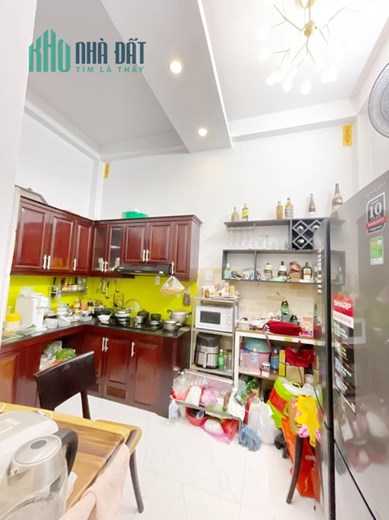 Xuất cảnh, giảm 900 triệu, bán nhanh nhà HXH Phan Đăng Lưu, 5 tầng, vào ở ngay