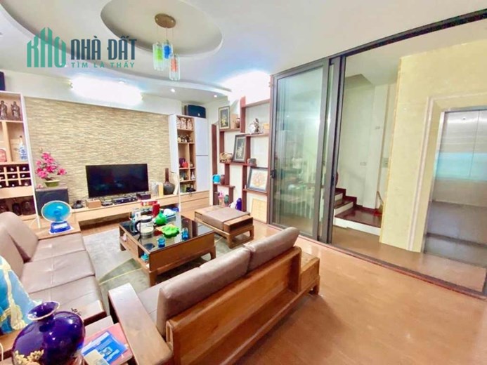 Đội Cấn, Ba Đình ô tô 7 chỗ vào nhà, lô góc, thang máy, 54m2 6T MT5m chỉ 15 tỷ