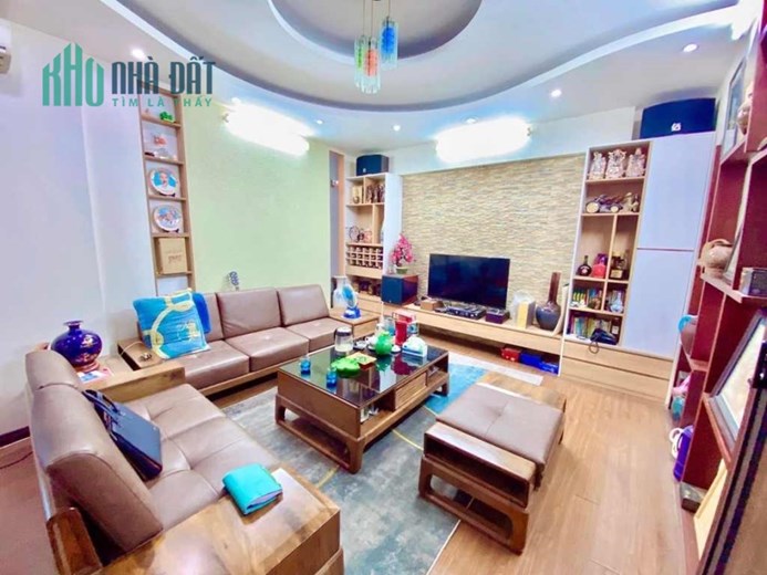 Đội Cấn, Ba Đình ô tô 7 chỗ vào nhà, lô góc, thang máy, 54m2 6T MT5m chỉ 15 tỷ