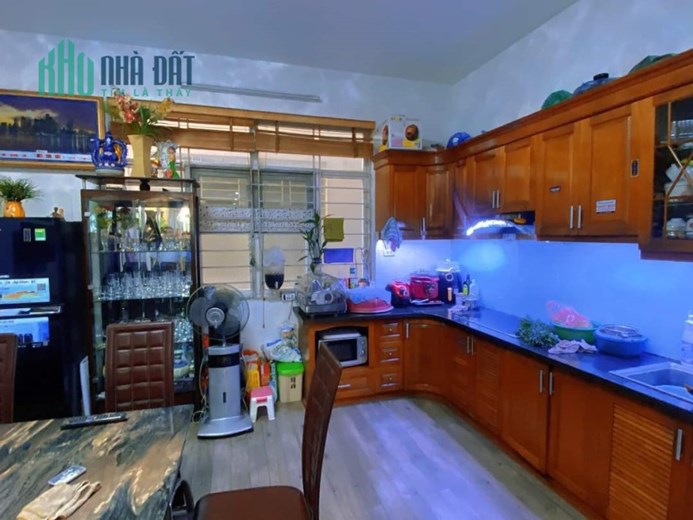 Bán gấp nhà Lê Quang Đạo, Phú Đô 40m2, 5 tầng, 4 ngủ ngõ nông rộng 4,5 tỷ