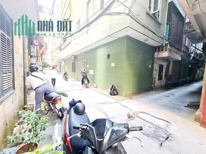 Bán Nhà Phố Xuân Thủy 46/80m2 x 4 tầng, 4 phòng ngủ, khu phân lô ô bàn cờ, gần Phố ngõ thông rộng,