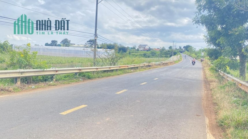 Bán 40m mặt tiền nhựa dh1 tân hội đức trọng gần ngã 3 ba cản chỉ 240tr/1m