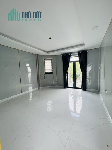 Ngợp nhà!!! chỉ 3,3 tỷ Gọi: 0931972686 Thái Thị Giữ Bà Điểm 5x20 4 tầng
