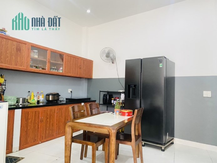 Bán Gấp Mặt Tiền Quận 3 - Khu Trung Tâm,Tiện Ở Và Kinh Doanh  - Ngang Lớn - Nở Hậu Tài Lộc.