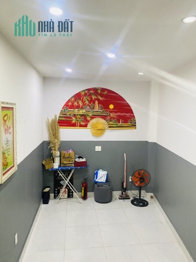 Bán Gấp Mặt Tiền Quận 3 - Khu Trung Tâm,Tiện Ở Và Kinh Doanh  - Ngang Lớn - Nở Hậu Tài Lộc.