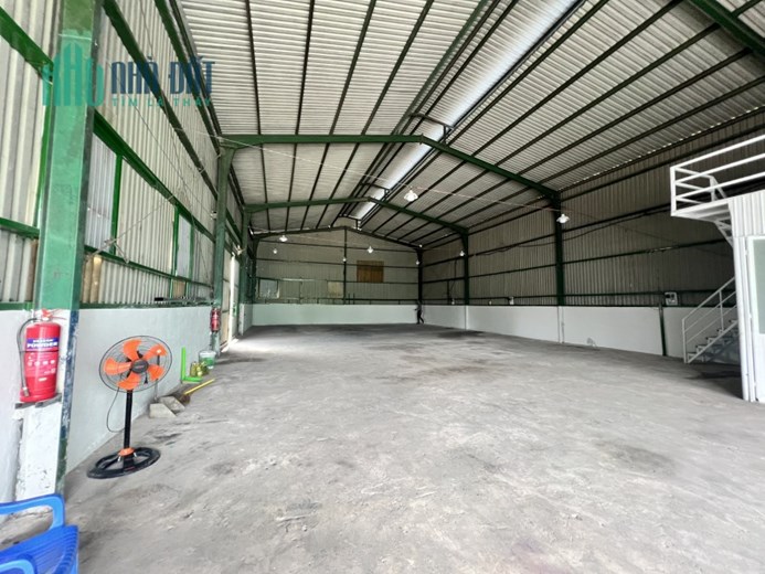 Kho mặt tiền Nguyễn Văn Tạo. Long Thới Nhà Bè 500m2 giá 25tr/ tháng