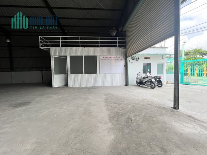 Kho mặt tiền Nguyễn Văn Tạo. Long Thới Nhà Bè 500m2 giá 25tr/ tháng