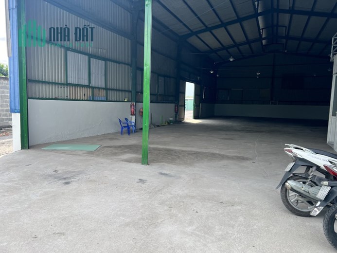 Kho mặt tiền Nguyễn Văn Tạo. Long Thới Nhà Bè 500m2 giá 25tr/ tháng