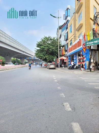 O9 2628 5559  Bán nhà mặt phố Phạm Văn Đồng 207m², 6 tầng, mt 20m, giá 62 tỷ Từ Liêm. Xem thoải mái