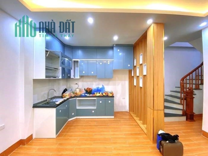 CHỦ CẦN BÁN  NHÀ TRẦN CUNG , NHÀ ĐẸP , THẤNG MÁY ,GẦN PHỐ ,7.8 TỶ