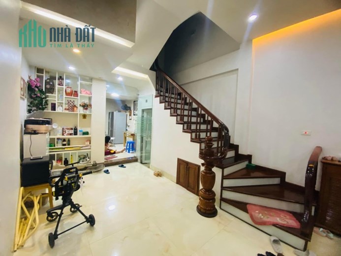 Nhà đẹp Xuân Đỉnh ở ngay 53m mt 6.4m gần ô tô