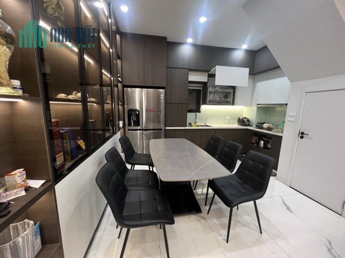Bán nhà Láng Hạ 40m², 5 tầng, MT 4.4m, giá 6.9 tỷ Đống Đa Xem thoải mái miễn phí & mua gọi ngay O9