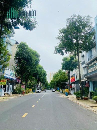 CẦN TIỀN bán gấp nhà mặt tiền kinh doanh đường 2 làn xe rộng 40mTăng Nhơn Phú A -TP THỦ ĐỨC.