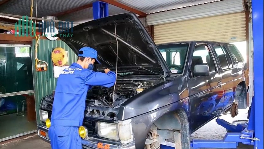 Gara ô tô Hùng Cường - đường Nam  Đuống , gần bãi xe 24h , phường Thượng Thanh, quận Long Biên, Hà