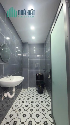 Bán nhà hẻm MỚI THI CÔNG NHỰA đường Song Hành Quận 12, ĐT 52.9m2 giá chỉ 2.950 tỷ.