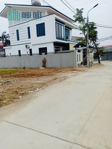80m full thổ cư 
Đất tại bình yên thạch thất 
Ô tô đỗ cửa như hình
Giá siêu yêu cho khách tài chính