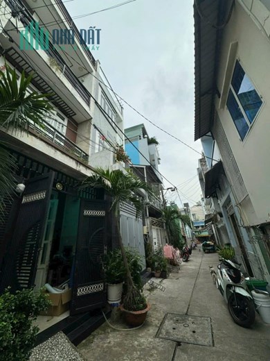 Bán nhà đường số 2, P. BHH, Q. BÌnh Tân
- Dt: 4 x 14m