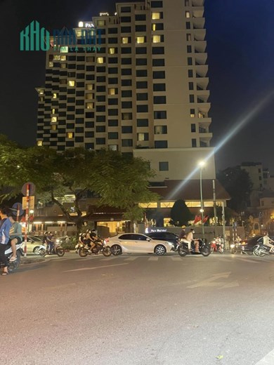 O94lO7l689 Bán nhà mặt phố Đường Thanh Niên 20m², 2 tầng, MT 5.6m, giá chào 12.5 tỷ Tây Hồ. mua mua