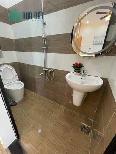 Chủ ngộp bán nhà Nguyễn Công Hoan, vào ở ngay, giá rẻ, nội thất đầy đủ