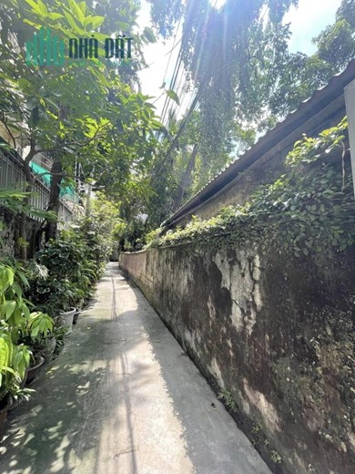 Bán mảnh đất phố Võng Thị, Tây Hồ, vị trí đẹp, lô góc, 414m, Mặt Tiền 12m, 57 tỷ.