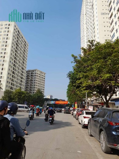 BÁN NHÀ 44.6M2 4 TẦNG 4 PHÒNG NGỦ GIÁ 3.7 TỶ, Ô TÔ ĐỖ CỔNG, NGAY TÂY NAM LINH ĐÀM